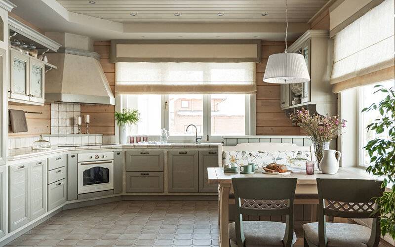 Кухня-столовая в загородном доме: секреты зонирования и выбор стиля