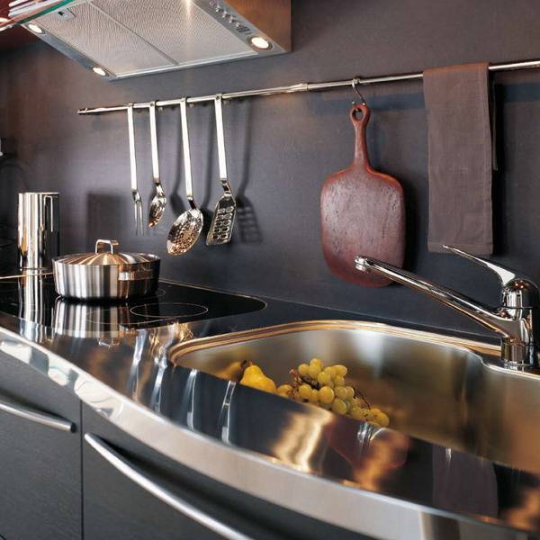 Рейлинги для кухни - стильные идеи применения в кухонном дизайне (170 фото)