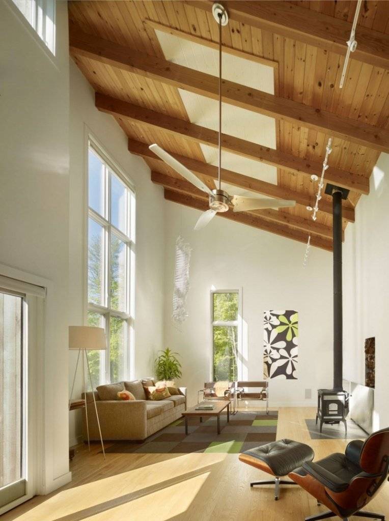 Потолок в деревянном доме (108 фото): варианты отделки своими руками, чем отделать и обшить потолочное покрытие