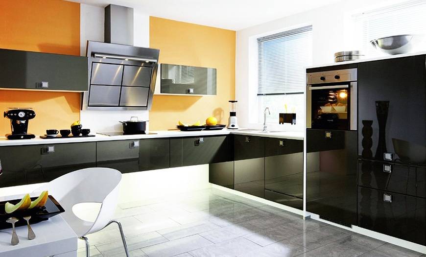 Кухня в стиле хай-тек: 40 фото интерьеров и гид по дизайну