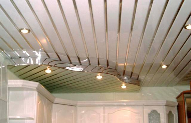 Крепление пластиковых панелей на потолок своими руками на кухне