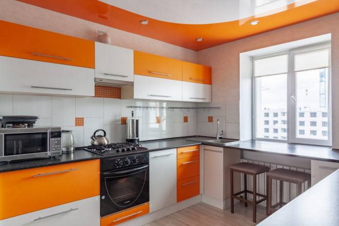 Шторы для оранжевой кухни: 40 фото идей дизайна, варианты использования - kuhni-classica.ru - все для ремонта кухни