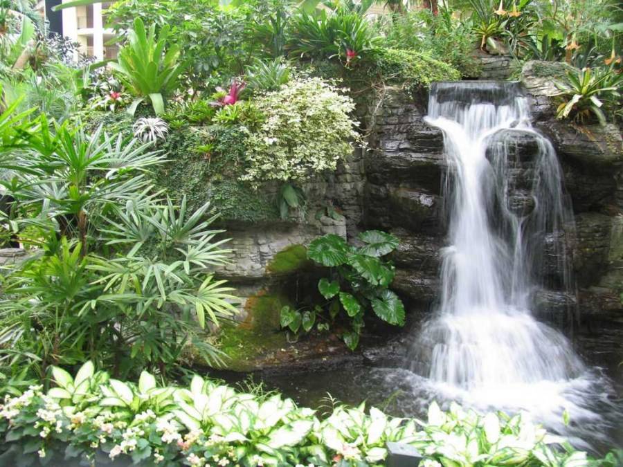 Искусственный водопад (64 фото): ландшафтный дизайн дома, декоративный фонтан на даче своими руками