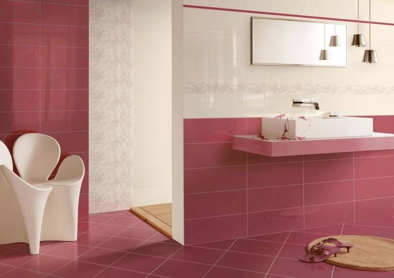 Правила оформления и дизайн плитки в маленькой ванной комнате