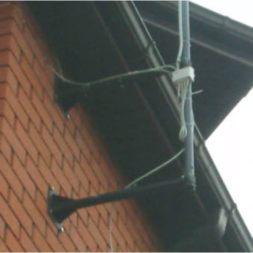 Крепление кабеля (провода) к стене, к потолку, в штробе