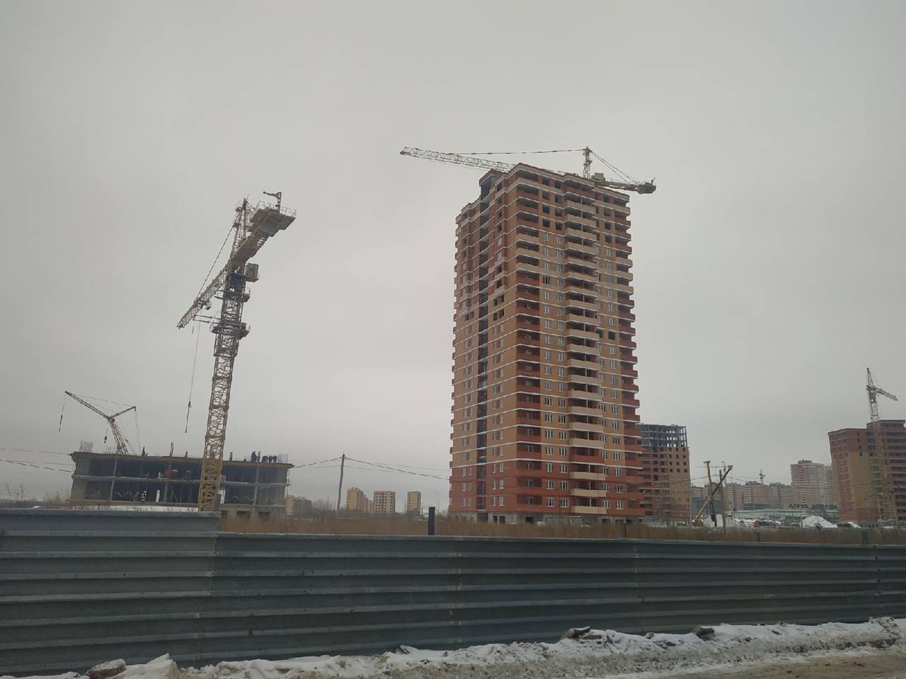 Долгострои москвы и подмосковья: 5 жилых комплексов с замороженным строительством