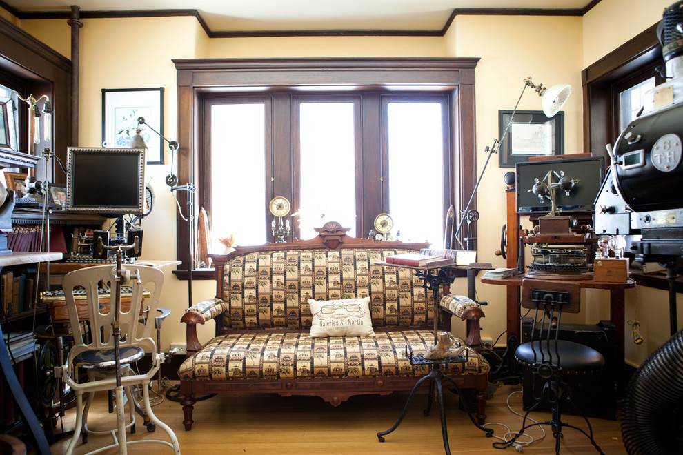 Стиль стимпанк в интерьере (82 фото): дизайн мебели в кухне и других комнатах, стол и светильники, двери и декор в квартире в стиле стимпанк