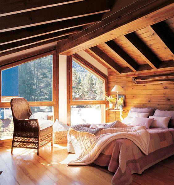 Спальня в деревянном доме: новинки дизайна и 100 фото примеров оформления интерьера (интересные планировки)