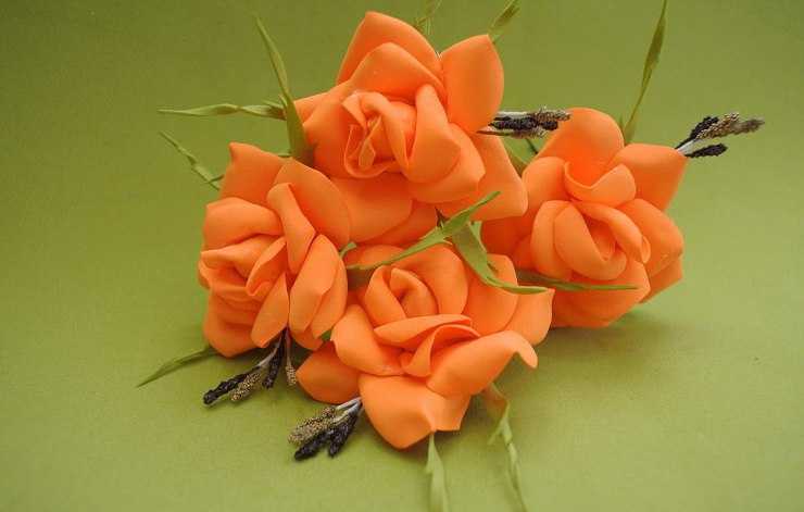 Маленькие цветы из фоамирана (38 фото): делаем мелкие цветочки своими руками по шаблонам, подробный мастер-класс с пошаговым описанием