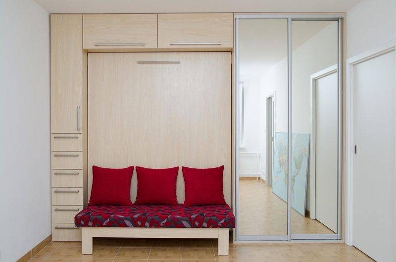 Вертикальные встроенные кровати в стену или в шкаф: стильное и удобное спальное место