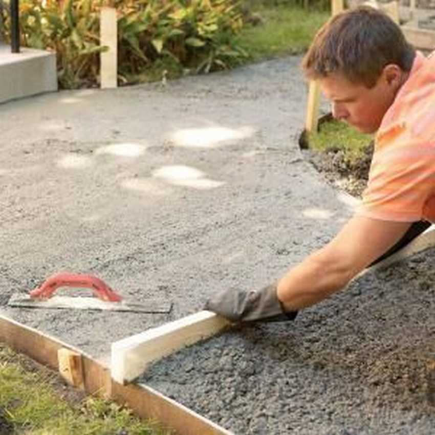 Садовая дорожка из бетона: инструкция, монтаж, видео