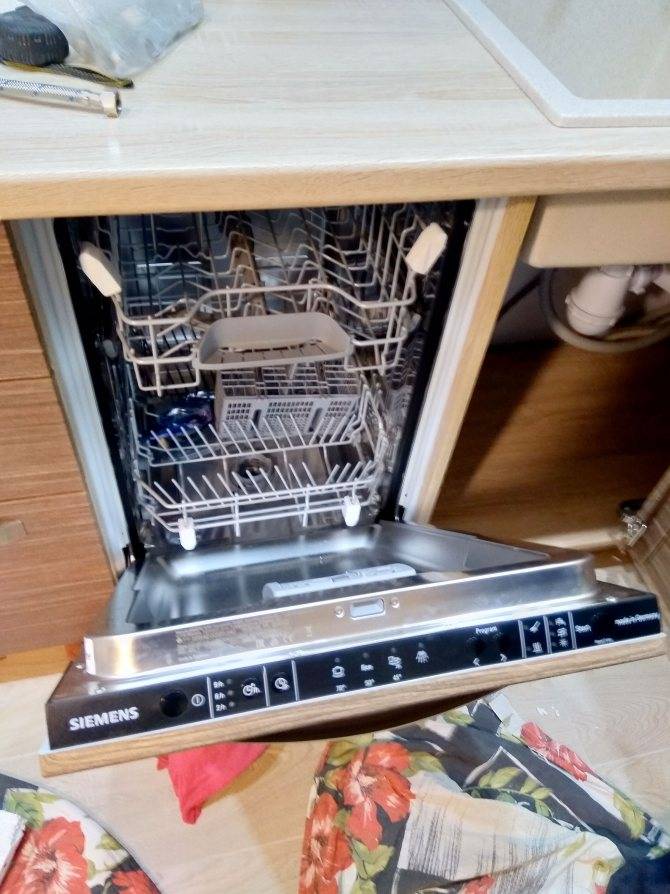 Как установить посудомоечную машину bosch самостоятельно в кухню: инструкция с видео
