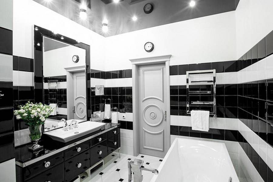 Черно-белая ванная комната (68 фото): дизайн ванной в черном и белом стиле, примеры в «хрущевке», черно-белый пол в маленькой ванной
