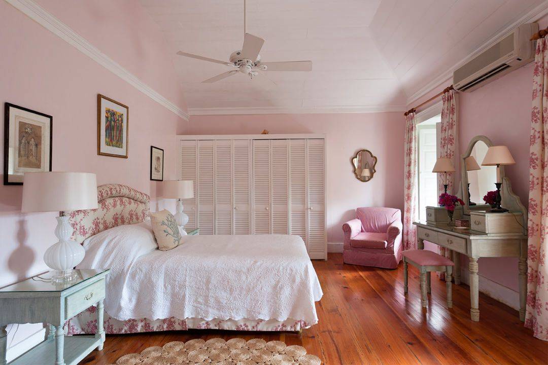 Розовая спальня: 145 фото новинок дизайна, советы по выбору цвета и размещению мебели