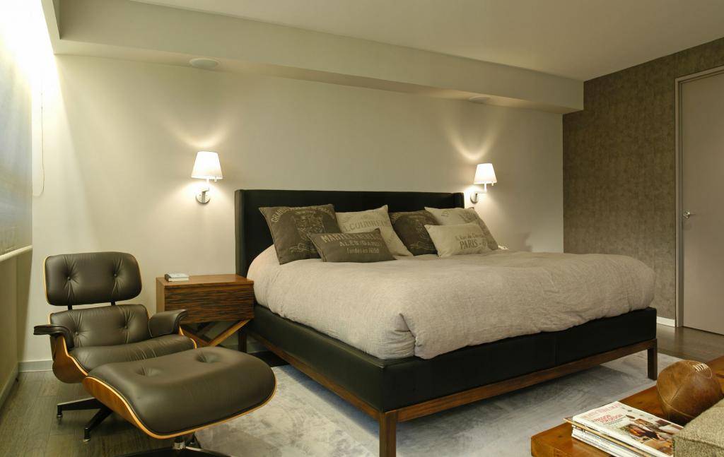 Светильники над кроватью в спальне — советы по выбору размера и высоты, варианты размещения, фото лучших идей