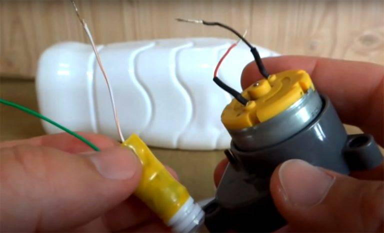 Люстры и светильники из пластиковых бутылок: фото и матер-классы - kallibry