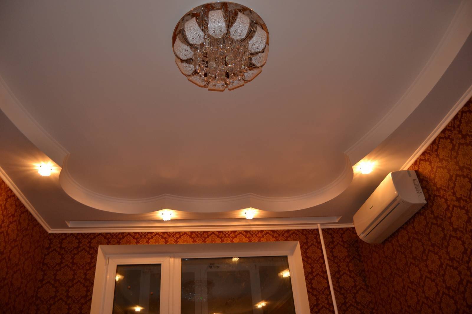 Потолки из гипсокартона – фотографии, дизайн для зала, кухни, ванной и гостиной