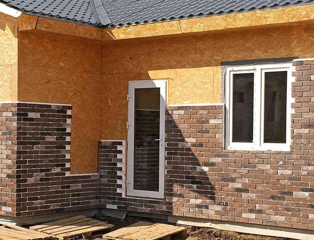 Фасадные панели для наружной отделки дома: разновидности, способы монтажа + фото