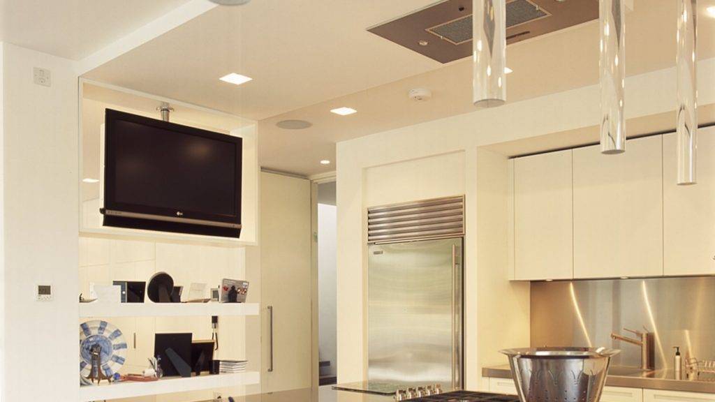 Телевизор на кухне: дизайн (42 фото) помещения и комфорт при готовке