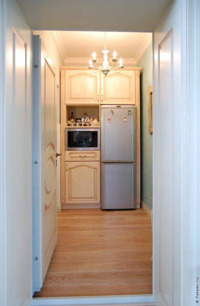 Как правильно разместить холодильник в коридоре - практичные советы зонирования пространства