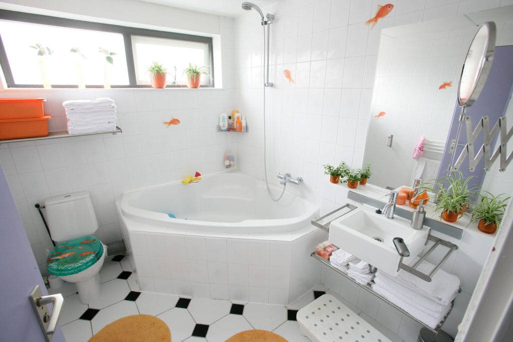 Какую ванну лучше выбрать для квартиры, дома