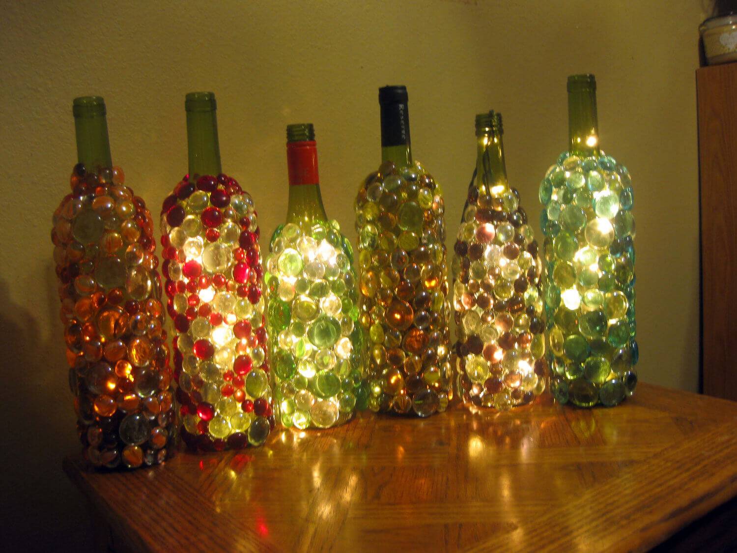 Новогодние бутылки своими руками: 27 необычных идей