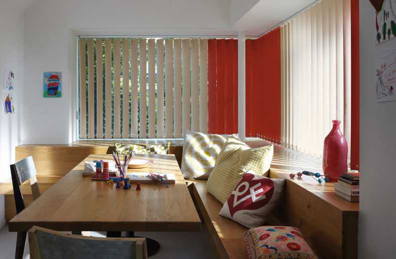 Рулонные шторы – незаменимое средство для солнечных окон! 100 фото в интерьере!