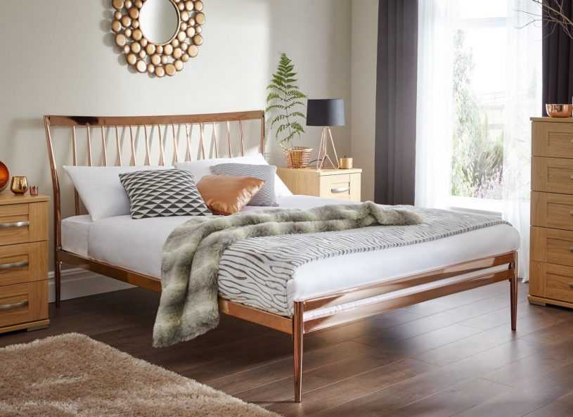 Кованые кровати и фото в интерьере спальни: как сделать с красивой спинкой своими руками, плюсы и минусы, разновидности по размеру и стилю