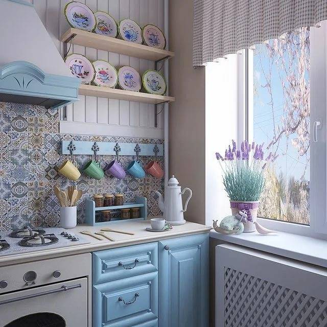 Кухня в стиле прованс (88 фото): особенности интерьера кухни, выбор дизайна кухонного гарнитура в прованском стиле, тонкости выбора штор и оформления помещения