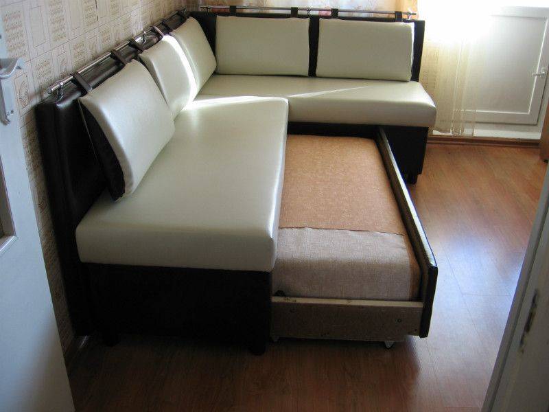 Как поставить маленький диван на кухню? 200+ (фото) уютных кухонных интерьеров