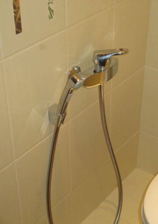 Гигиенический душ в туалете: назначение, разновидности, варианты размещения