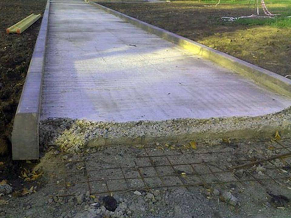 Садовые дорожки из бетона своими руками - пошаговая инструкция с фото - строительство и ремонт