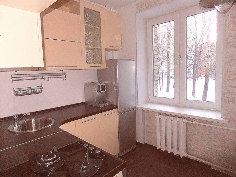 Кухни в хрущевке 5 кв м с холодильником (70 фото реальных интерьеров)