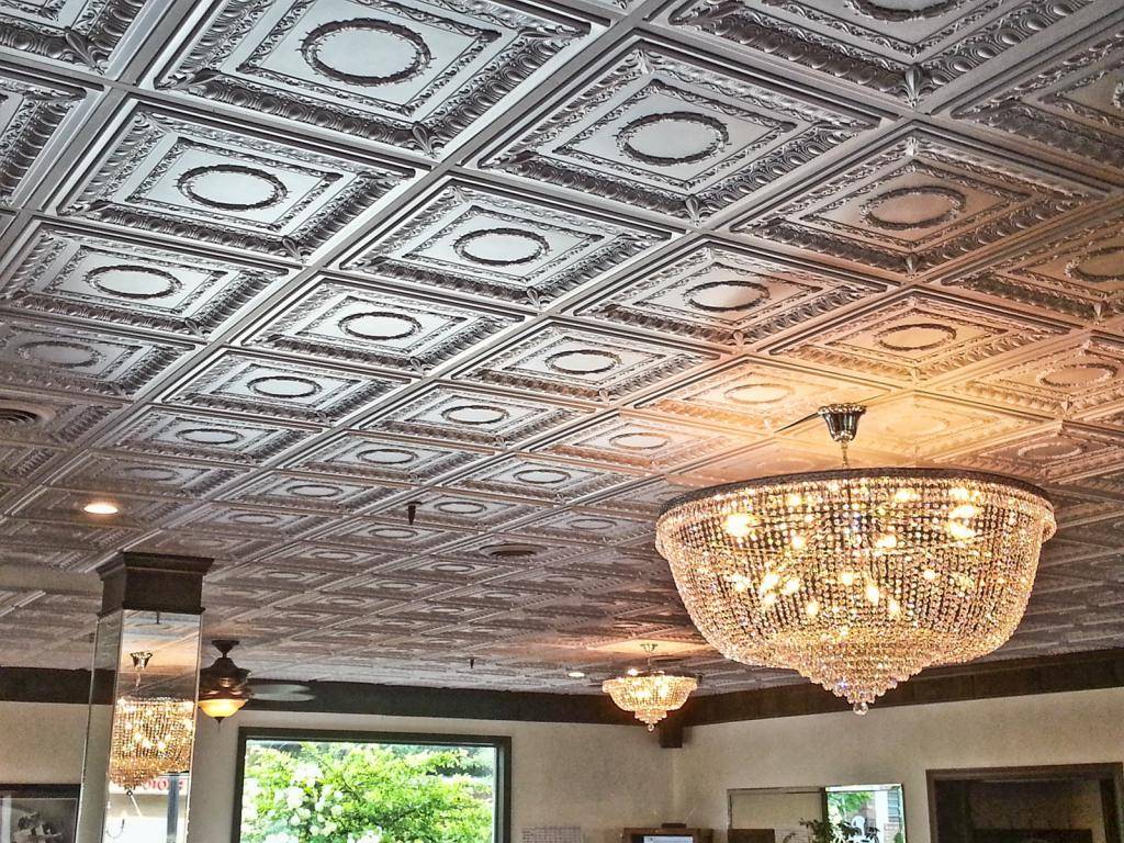 Как сделать декор потолка своими руками: мастер-класс по украшению потолка (140 фото-идей)