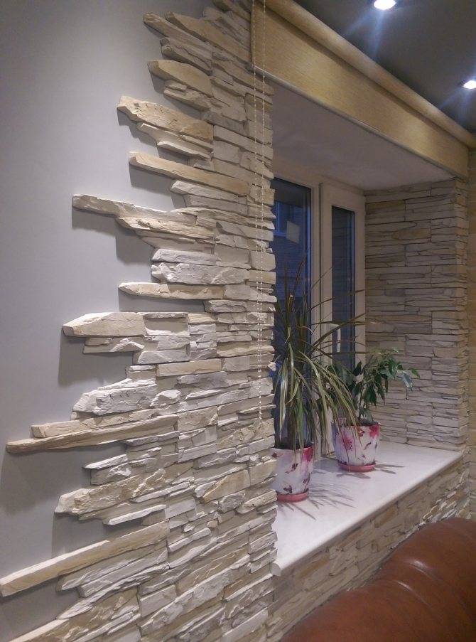 Внутренняя отделка коридора — использование декоративного камня