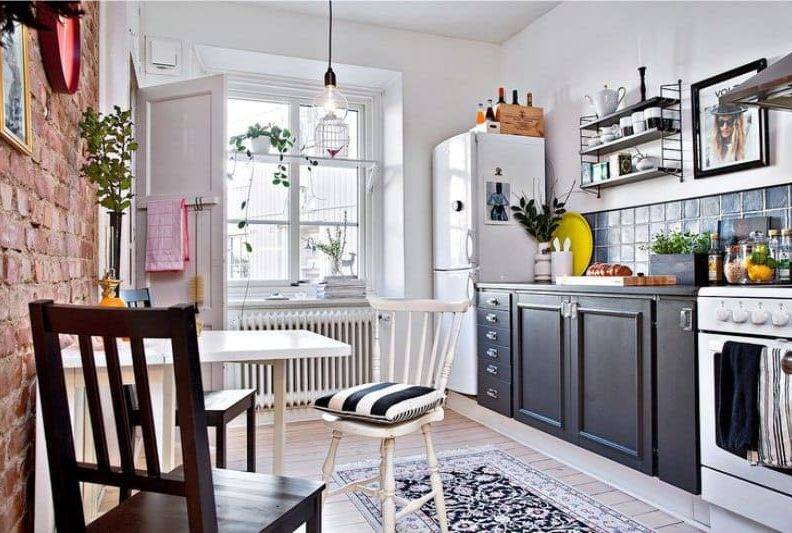 Кухня без верхних навесных шкафов и ящиков с одной стороны: дизайн углового гарнитура в современном стиле
 - 21 фото