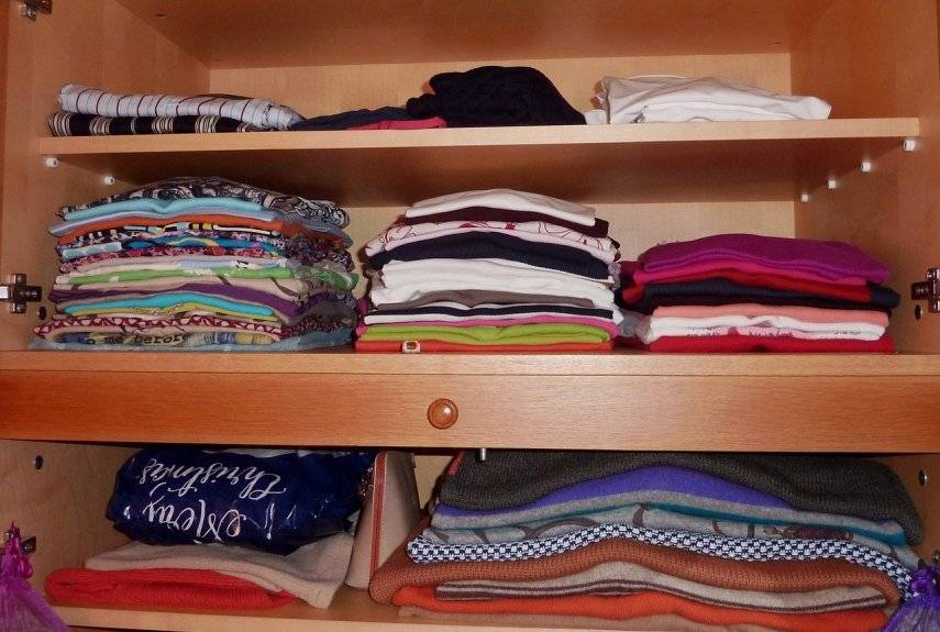 Как навести порядок в шкафу: секреты идеального гардероба