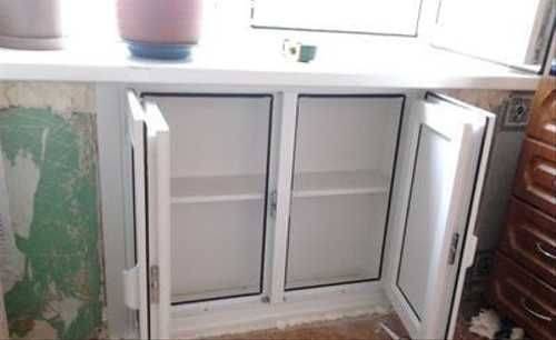 Дверцы для холодильника под подоконником
