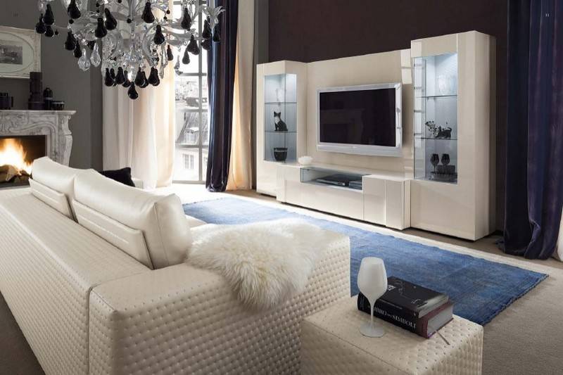 Белый диван в гостиной: все, что нужно знать для правильного выбора (50 фото)