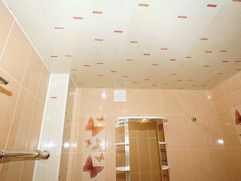 Пластиковый потолок в ванной - инструкция по монтажу, из пластиковых панелей,пластиковые потолки сделать,отделка потолка пластиковыми панелями,фото,ремонт.