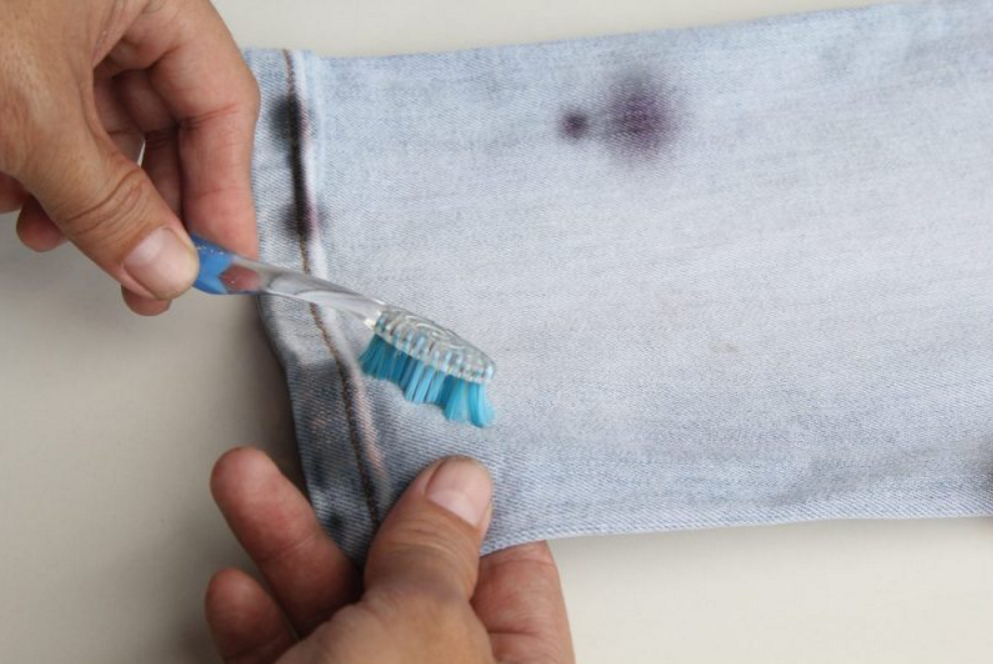 Как вывести краску с одежды в домашних условиях, чем лучше выводить