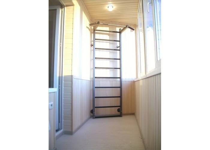 Лестница на балконе, как объект интерьера