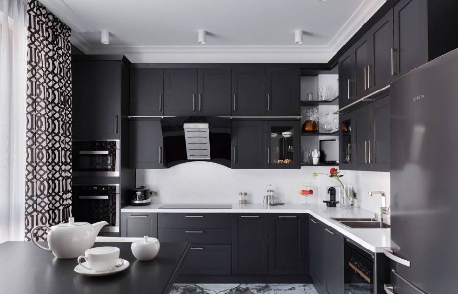 Чёрно-белая кухня - 79 фото интерьерв