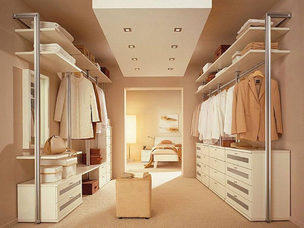 Обустройство гардеробной в спальне: наиболее удачные приемы