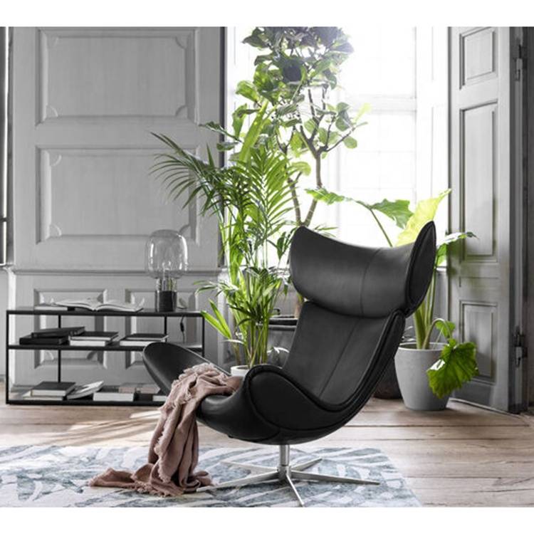 Дизайнерские кресла (45 фото): интерьерное мягкое кресло для дома и пластиковые на колесиках, другие модели в интерьере