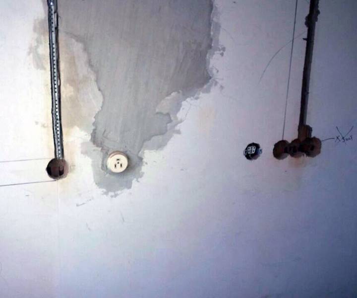 Как правильно проштробить канавку в стене под проводку без пыли своими руками