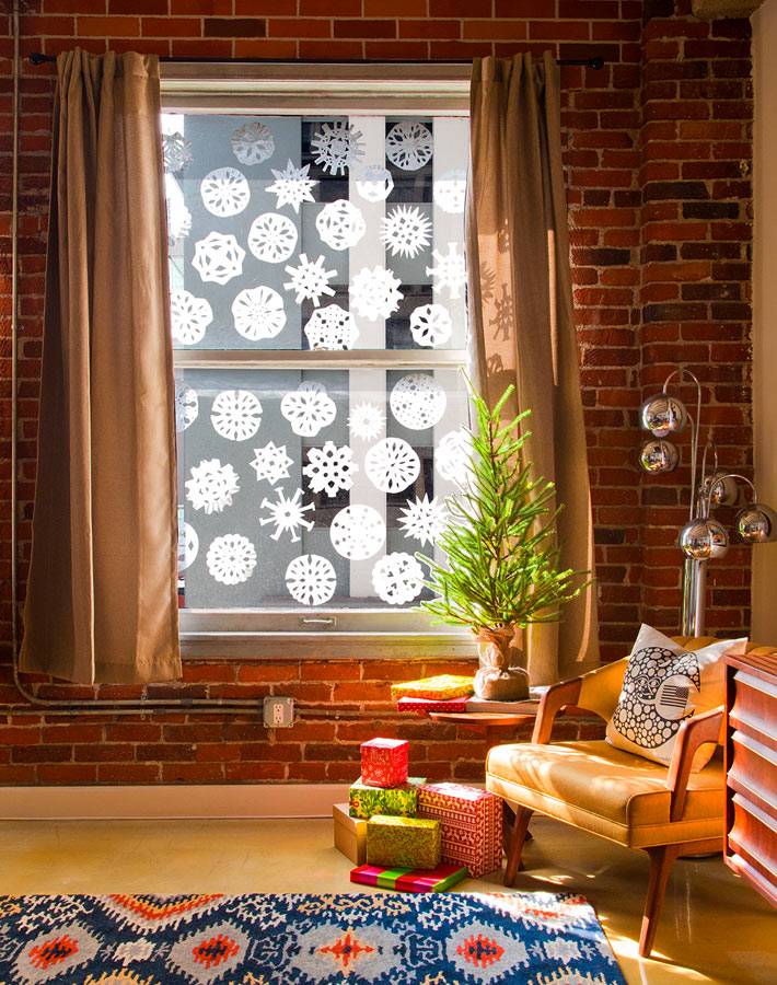 Как украсить окна на новый год? 75 фото новогодние украшения, оформление и декор из бумаги, необычные идеи 2022