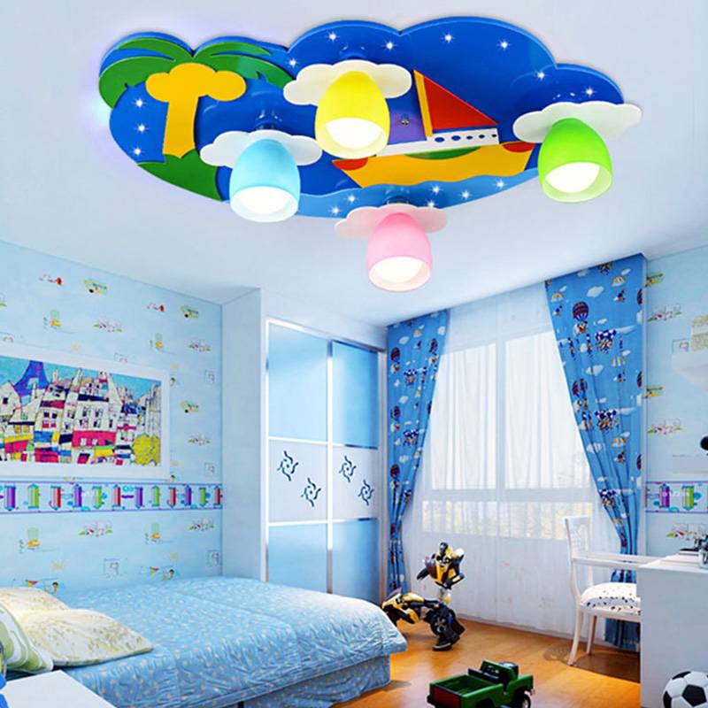 Освещение в детской комнате (43 фото): дизайн натяжного потолка для мальчика-подростка