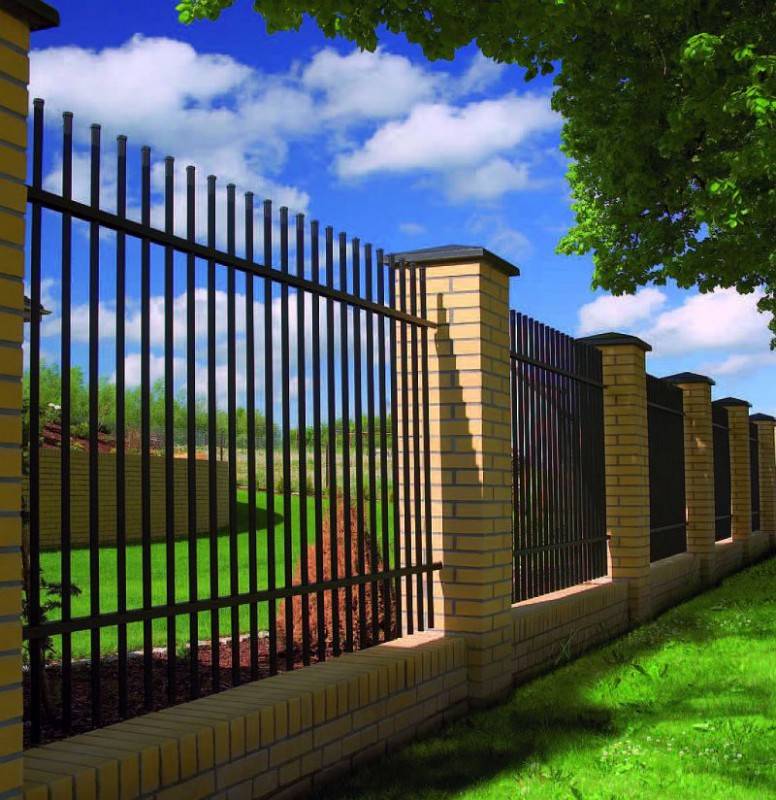 Какой забор лучше поставить на даче дешево и красиво