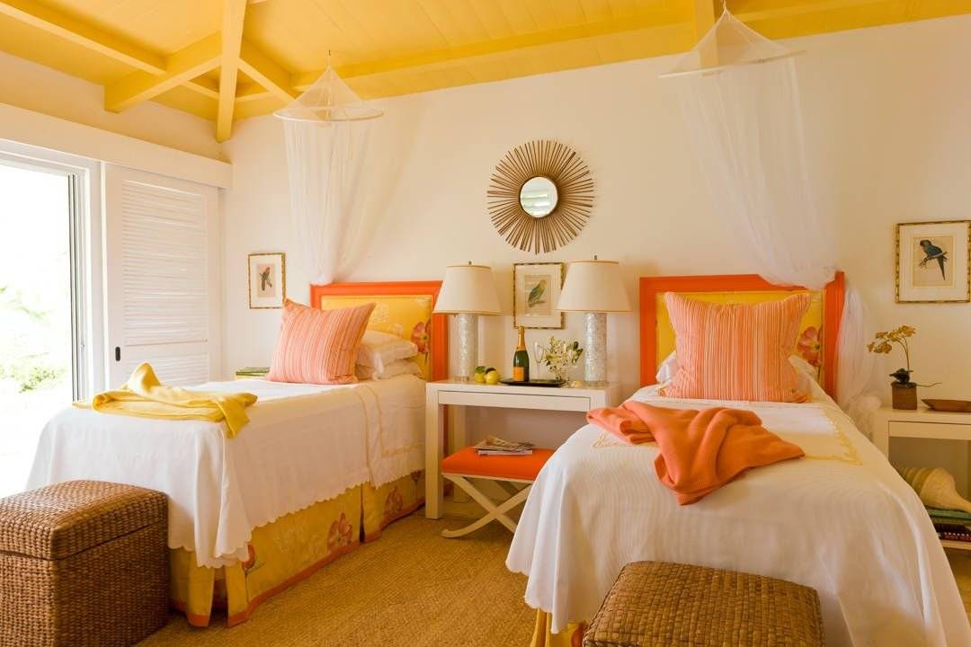 Дизайн спальной комнаты в желтых тонах с фото